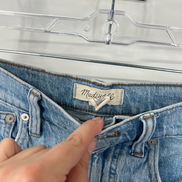 Madewell The Perfect Vintage Jeans in Coney Wash Destroyed Edition - Picture 4 of 9